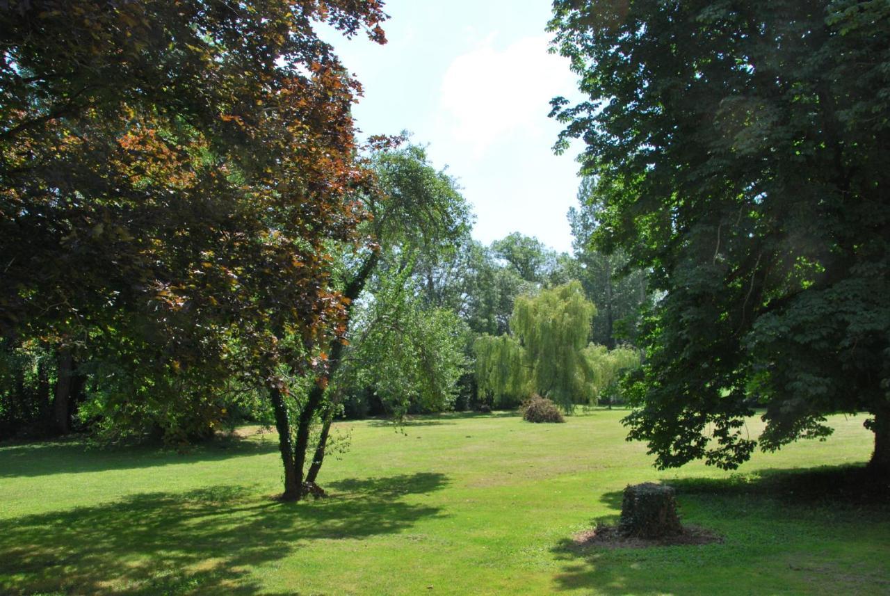 Chambre D'Hotes Le Moulin Bertrand Saint-Martin-de-Ribérac Eksteriør billede
